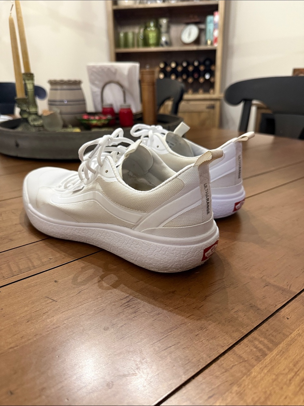 Vans White Low-Top UltraRange Lace-Up Sneakers - Men’s 11